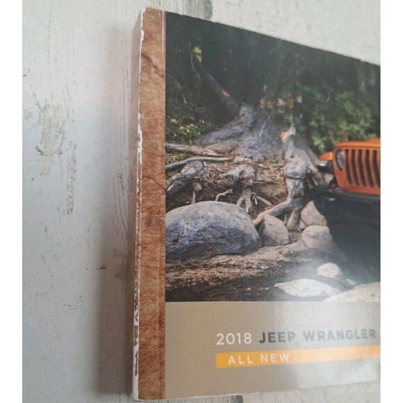 2018 JEEP WRANGLER OWNERS MANUAL User Guide & Case 18JL- 926- AA 3rd Edition - Picture 8 of 10